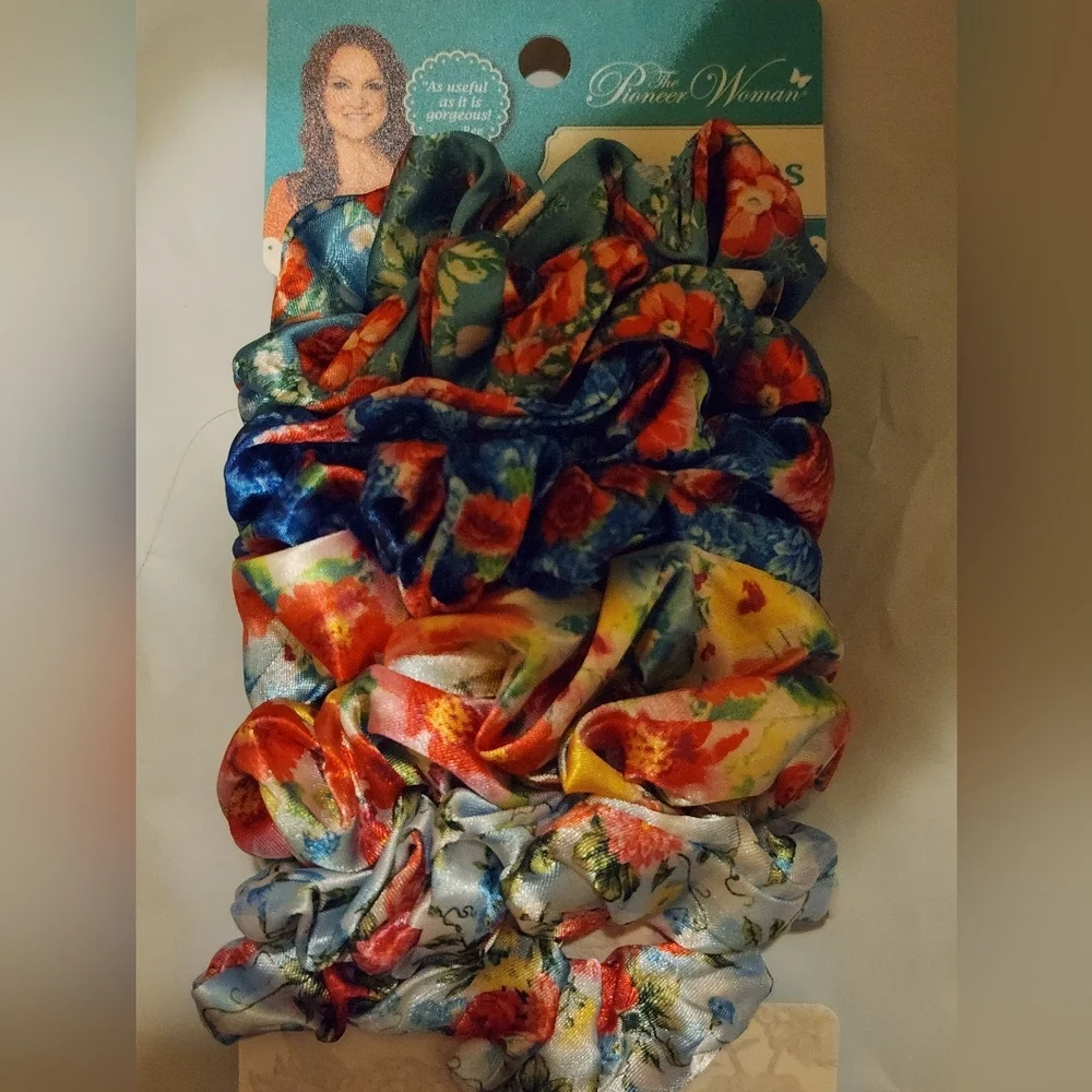 Scrunchie Hair Tie Scünci Bundle BRAND NEW 24 Total - Picture 3 of 6